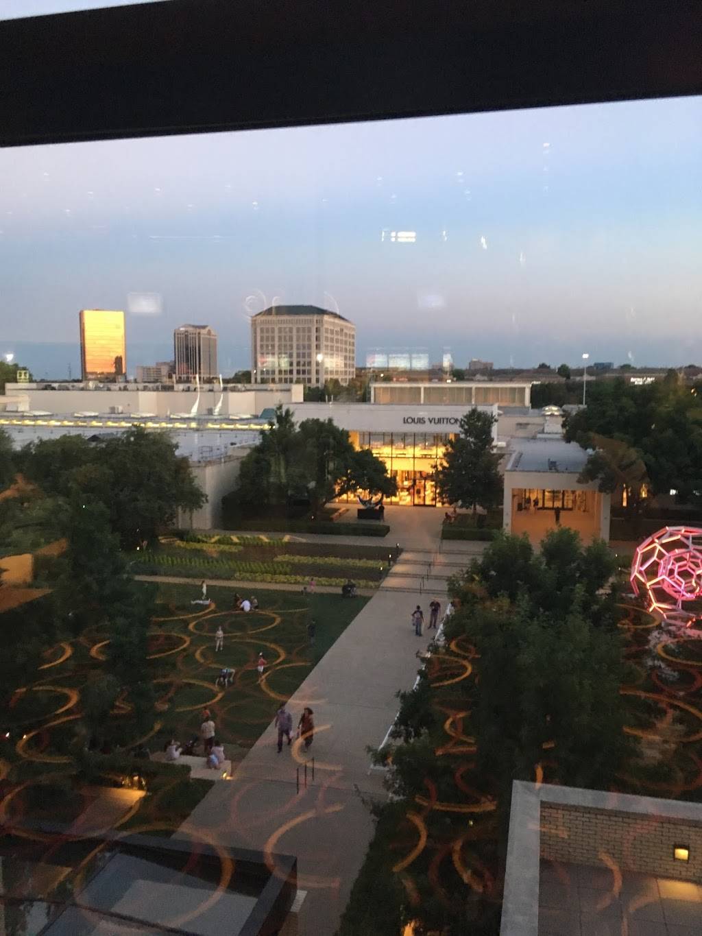 Chipotle Mexican Grill | restaurant | 8687 N Central Expy Ste 2396, Dallas, TX 75225, USA | 2146153887 OR +1 214-615-3887