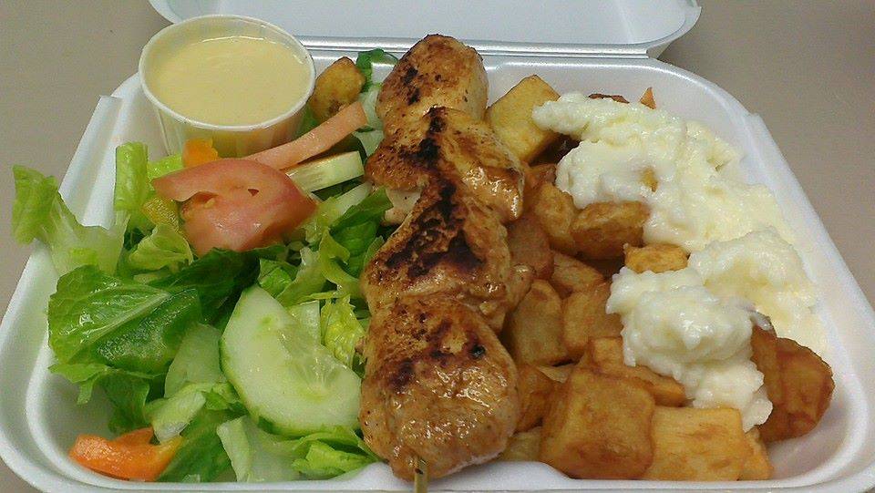 Monas Cafe and Restaurant | restaurant | 1325 Humber Pl, Ottawa, ON K1B 5K9, Canada | 6132478030 OR +1 613-247-8030