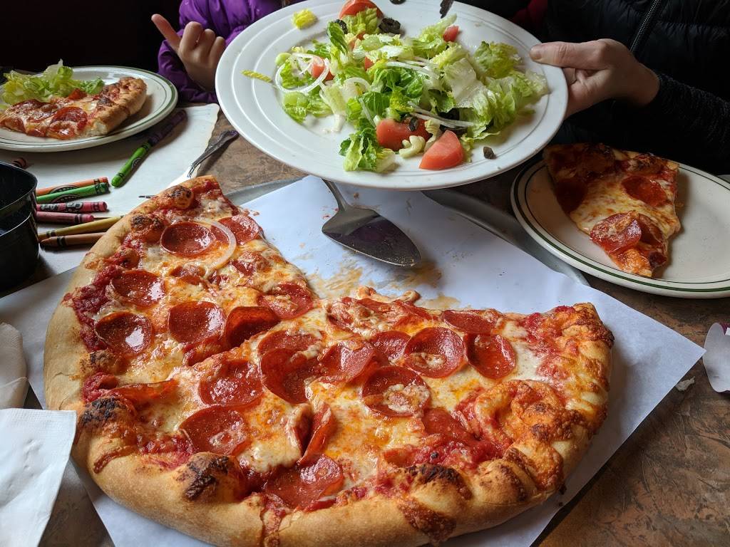 Pasquales Italian Restaurant | restaurant | 288 Elm St, Westfield, MA 01085, USA | 4135625009 OR +1 413-562-5009