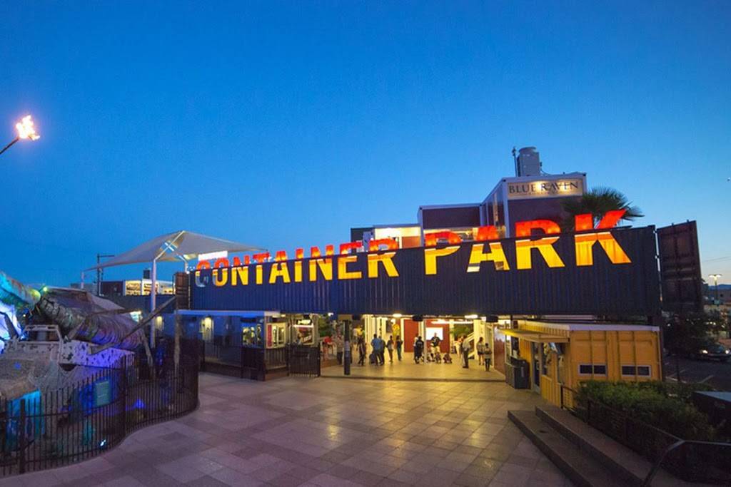 Cheffinis Hot Dogs | restaurant | 707 Fremont St #1050, Las Vegas, NV 89101, USA | 7025277599 OR +1 702-527-7599