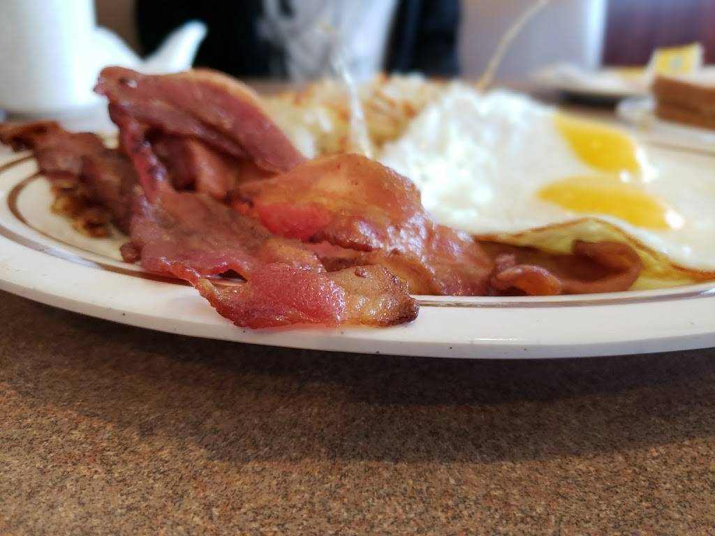 Martins Coney Island and Family Restaurant | restaurant | 22060 W 10 Mile Rd, Southfield, MI 48033, USA | 2487990989 OR +1 248-799-0989