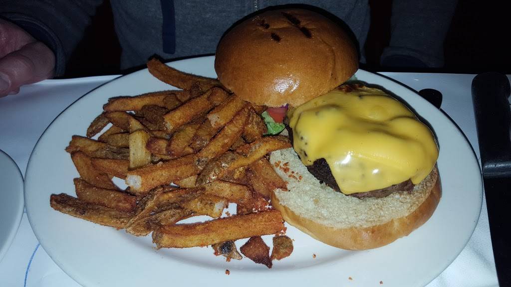 Franks Steaks In Jericho | restaurant | 4 Jericho Turnpike, Jericho, NY 11753, USA | 5163384595 OR +1 516-338-4595