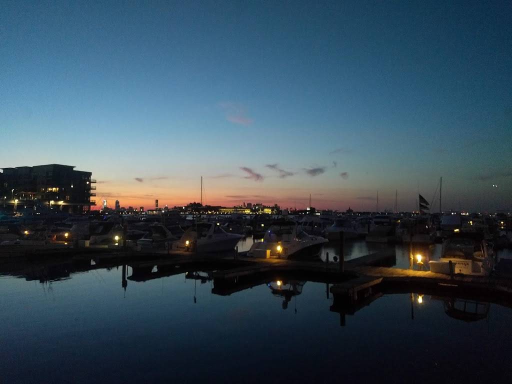 Port 305 | restaurant | 305 Victory Rd, Quincy, MA 02171, USA | 6173024447 OR +1 617-302-4447