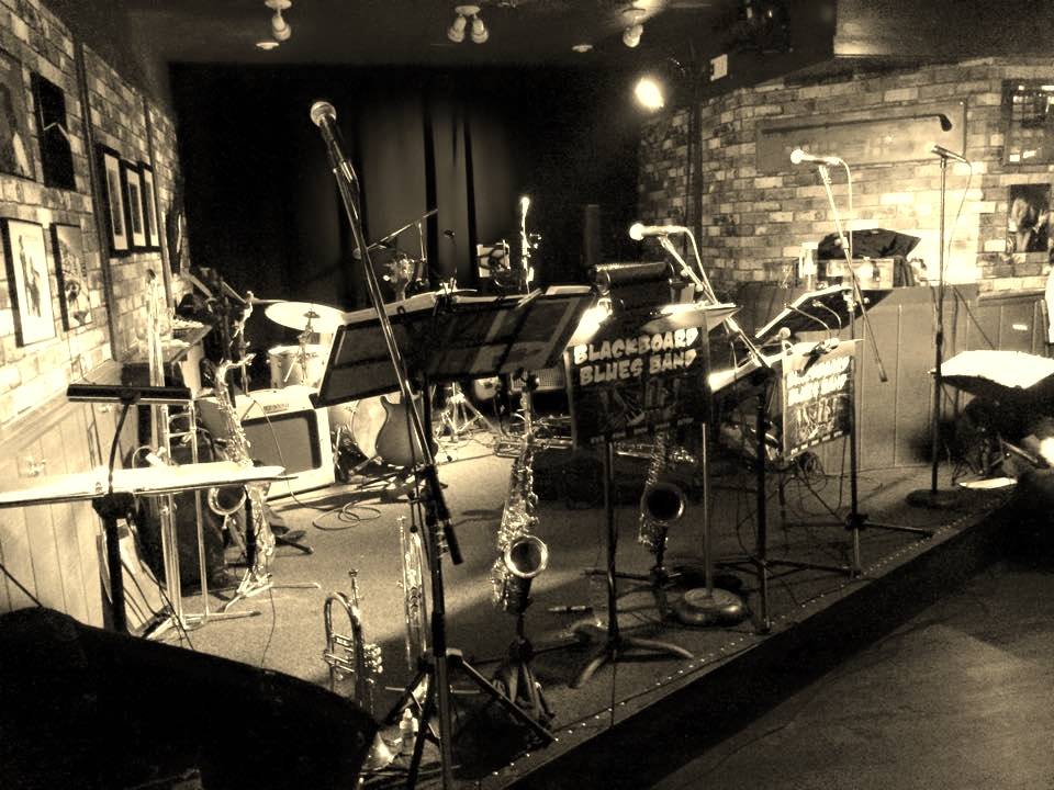 Timothys Pub | restaurant | 344 Browns Line, Etobicoke, ON M8W 3T7, Canada | 4162019515 OR +1 416-201-9515