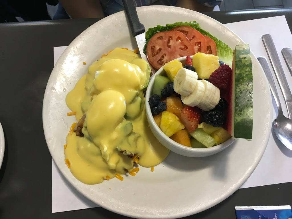 Le Quartier du Déjeuner | restaurant | 1858c Boulevard des Sources, Pointe-Claire, QC H9R 5B1, Canada | 5146971111 OR +1 514-697-1111