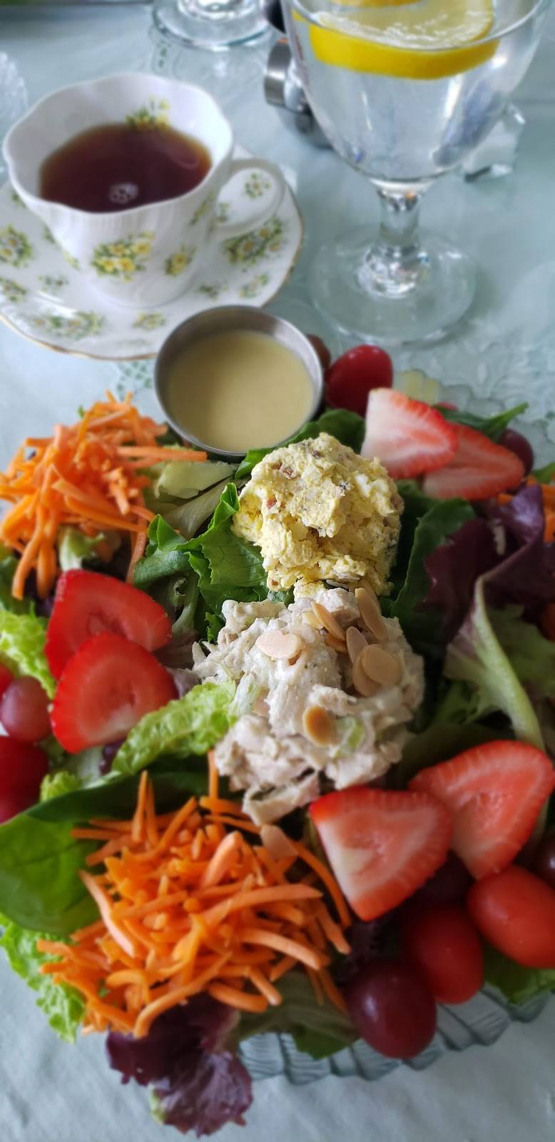 Wisteria Tea Room & Café | cafe | 2512 Second St, Fort Myers, FL 33901, USA | 2396894436 OR +1 239-689-4436