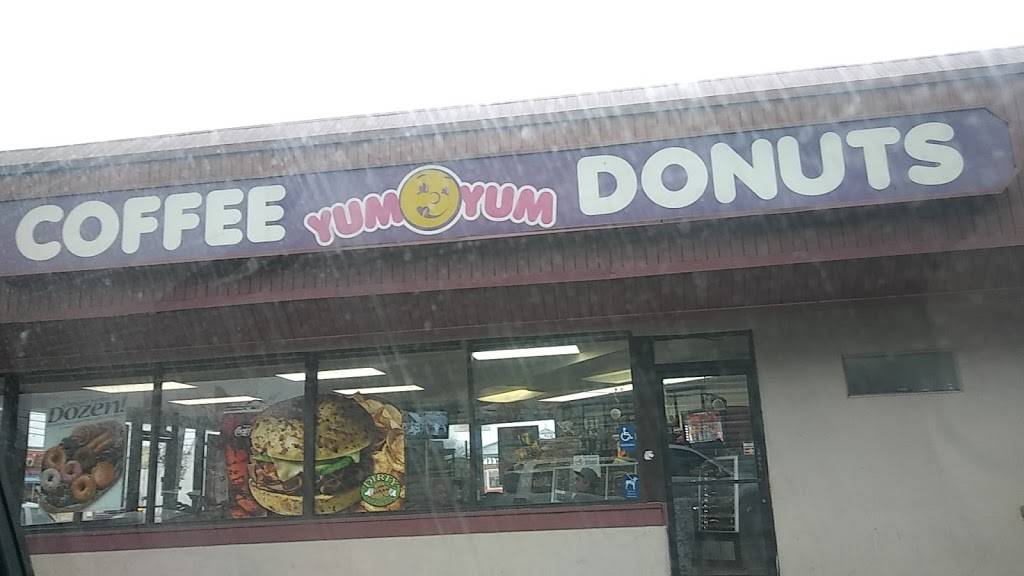 Yum Yum Donuts | bakery | 544 E Charter Way, Stockton, CA 95206, USA | 2099422164 OR +1 209-942-2164
