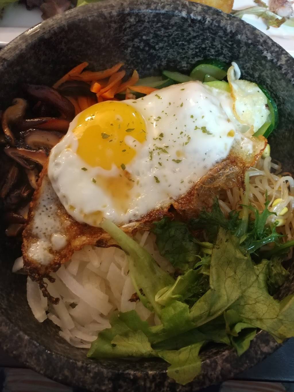 Korean BBQ Town | restaurant | 30 Wellington St, St. Catharines, ON L2R 5P8, Canada | 9053413621 OR +1 905-341-3621