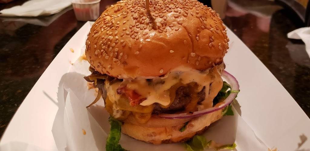 Charm City Burger Company | restaurant | 1136 E Hillsboro Blvd, Deerfield Beach, FL 33441, USA | 9545310300 OR +1 954-531-0300