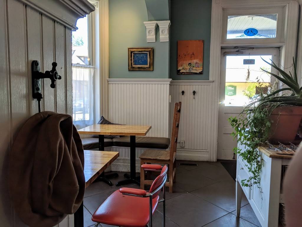 FANNIES | restaurant | 28 Railroad Ave, Warwick, NY 10990, USA | 8459863447 OR +1 845-986-3447