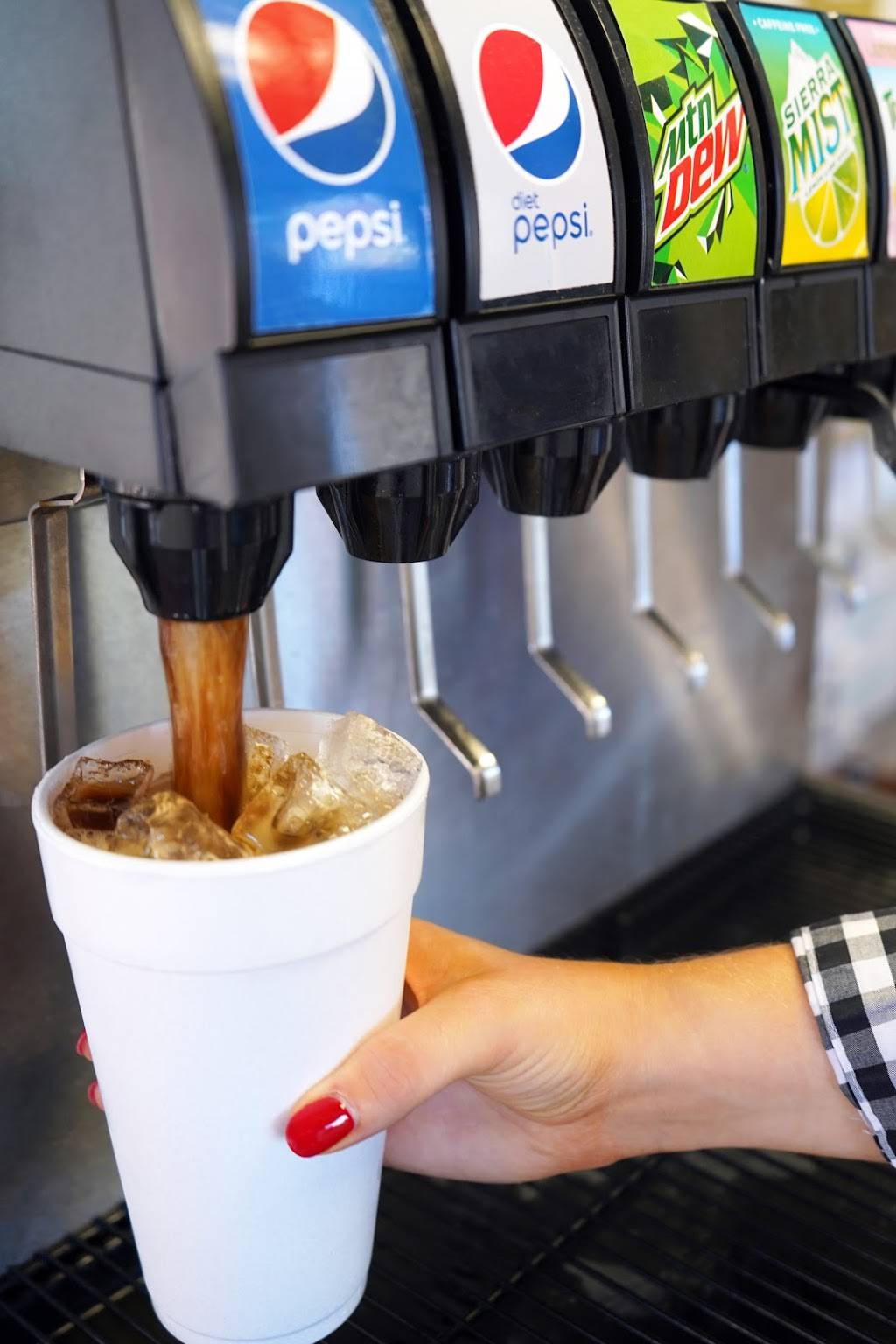 Knox Wings & Phillys | restaurant | 104 Cedar Ln, Knoxville, TN 37912, USA | 8657669116 OR +1 865-766-9116