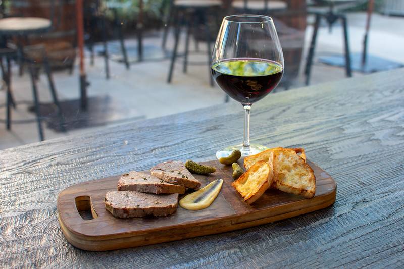 Bacchus Wine Bistro | restaurant | 124 2nd Ave NE, St. Petersburg, FL 33701, USA | 7272588566 OR +1 727-258-8566