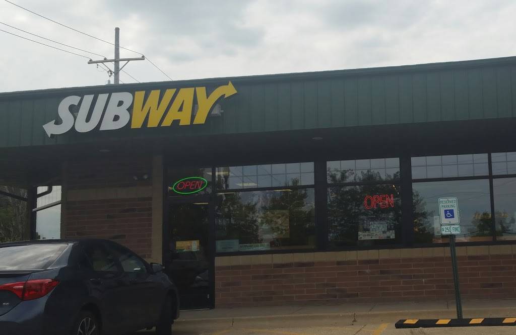 Subway Restaurants | restaurant | 1480 N Lake St, Grayslake, IL 60030, USA | 8472234782 OR +1 847-223-4782