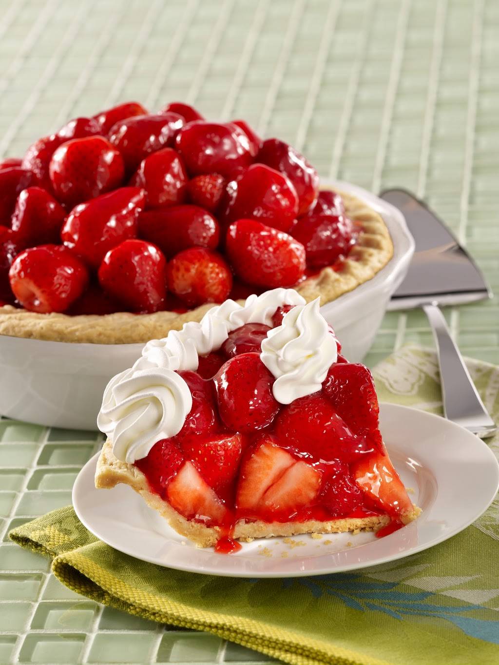 Carrows Restaurants | restaurant | 425 N Mountain Ave, Upland, CA 91786, USA | 9099462315 OR +1 909-946-2315