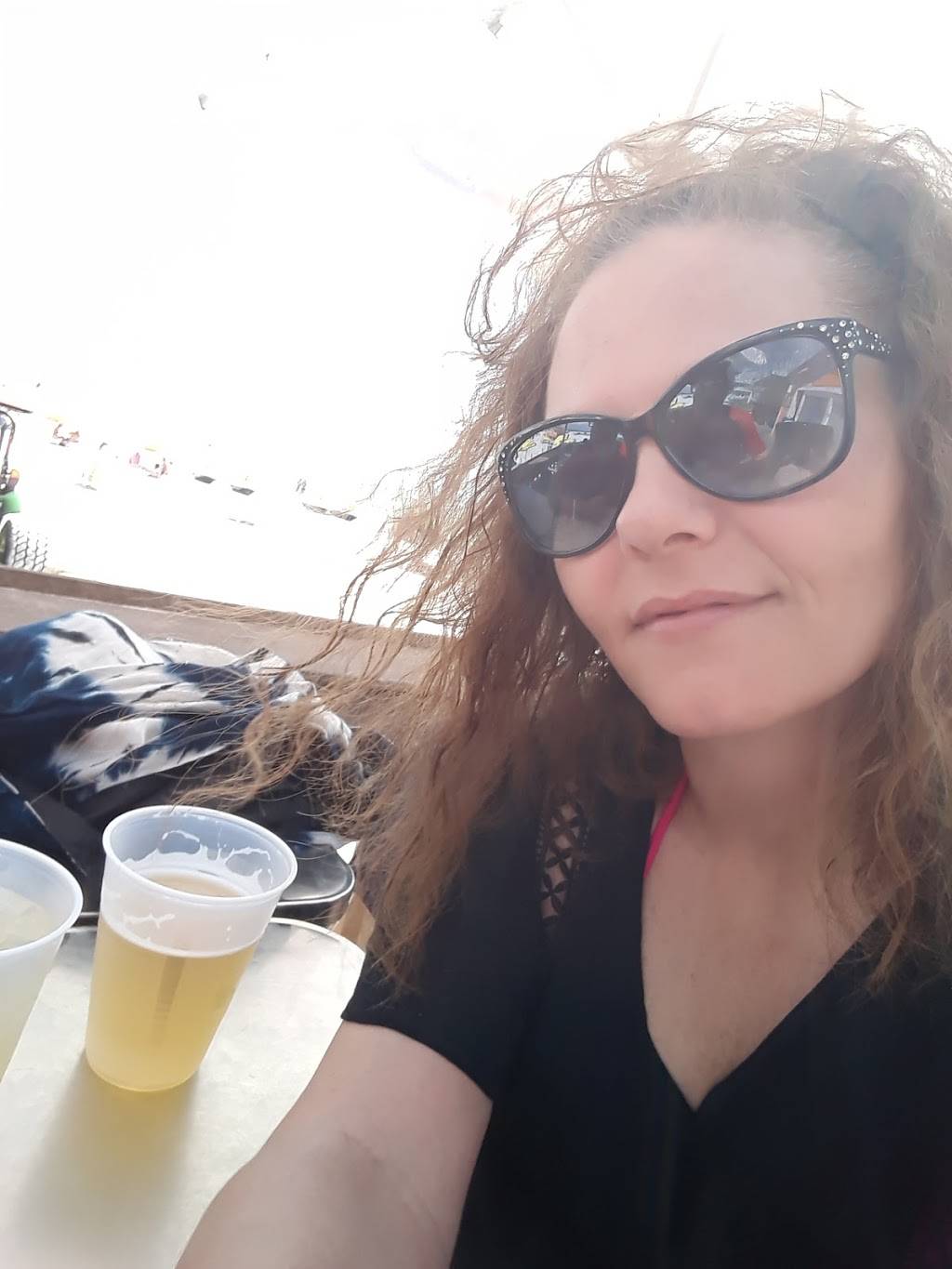 Wicked Wings Beach Bar and Grill | restaurant | 61 Avenue C, Fort Myers Beach, FL 33931, USA | 2397659647 OR +1 239-765-9647