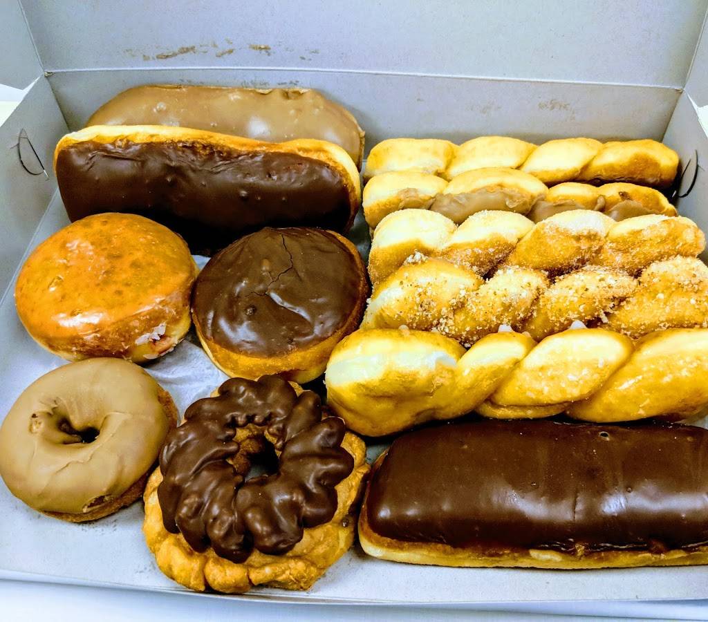 Luvn Donuts | bakery | 27051 McBean Pkwy #103, Valencia, CA 91355, USA | 6618881195 OR +1 661-888-1195