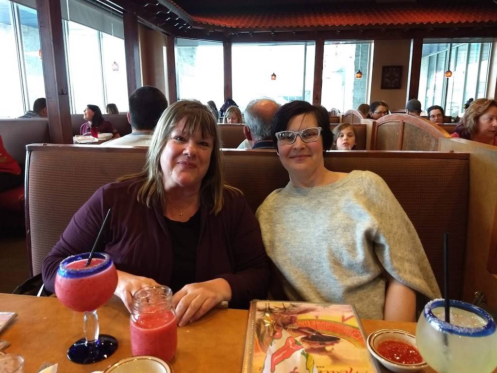 Mexican Fiesta Express | restaurant | 10051 E Highland Rd, Howell, MI 48843, USA | 8106329365 OR +1 810-632-9365