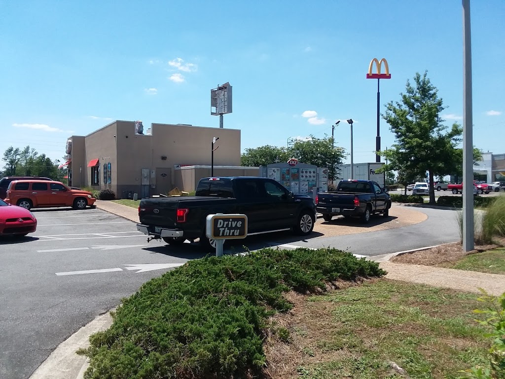 Dairy Queen Grill & Chill | restaurant | 2074 FL-71, Marianna, FL 32448, USA | 8504821055 OR +1 850-482-1055