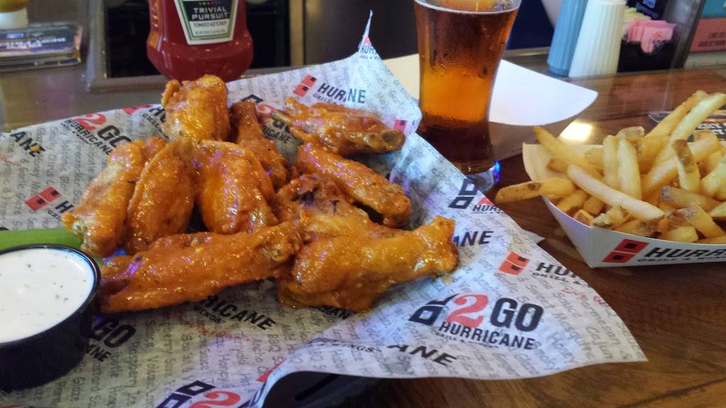 Hurricane Grill & Wings | meal takeaway | 4550 Donald Ross Rd, Palm Beach Gardens, FL 33410, USA | 5616914100 OR +1 561-691-4100