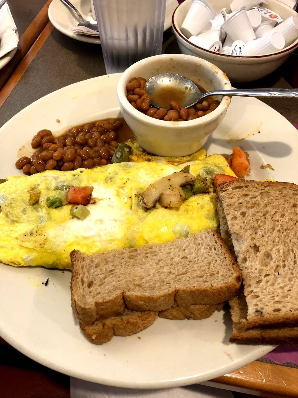 The Commons Neighborhood Eatery | cafe | 20 Central St, Foxborough, MA 02035, USA | 5085434432 OR +1 508-543-4432