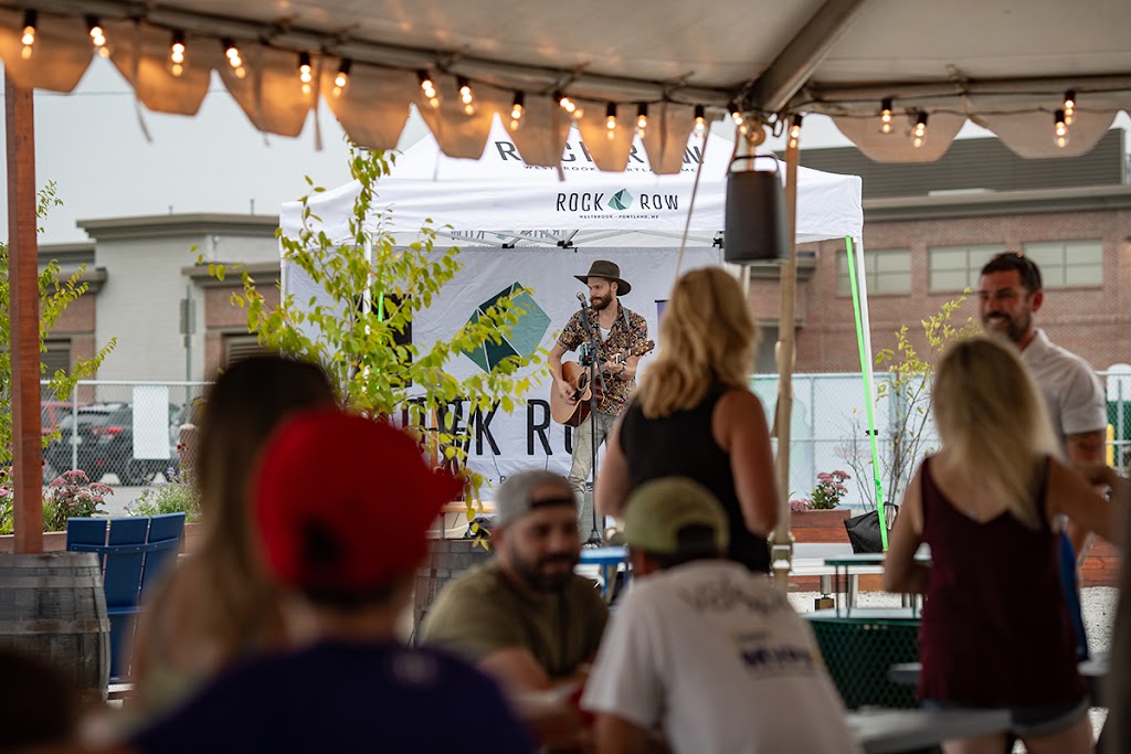 Lone Pine Brewing Company | restaurant | 87 Rock Row, Westbrook, ME 04092, USA | 2079372182 OR +1 207-937-2182