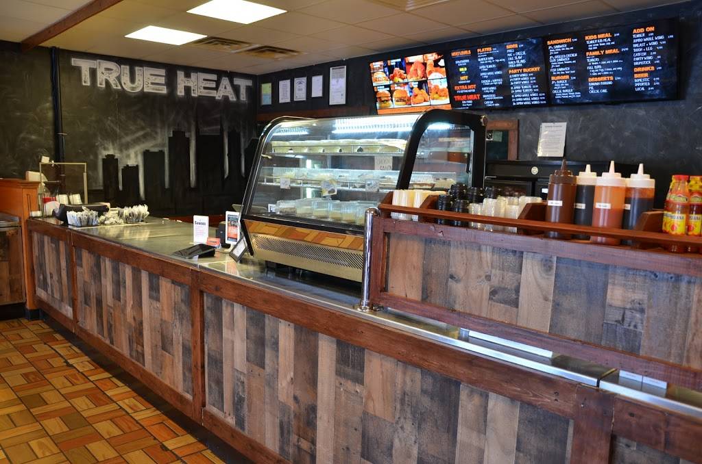 JP’s Hot Chicken | restaurant | 15224 Fort Campbell Blvd, Oak Grove, KY 42262, USA | 2706975036 OR +1 270-697-5036