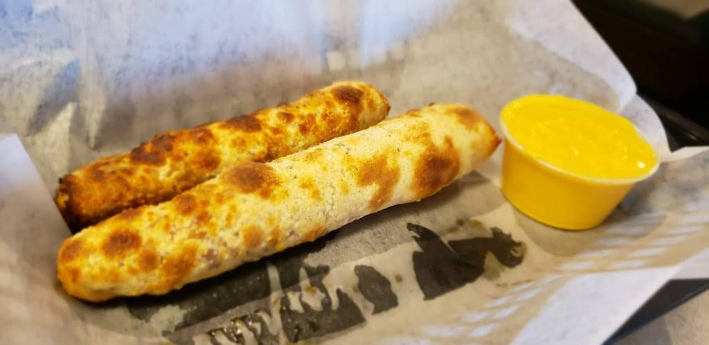 Chicagos Pizza | restaurant | 13204 Market Square Dr Suite 102, Fishers, IN 46038, USA | 3172885001 OR +1 317-288-5001