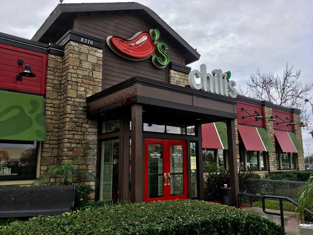 Chilis Grill & Bar | meal takeaway | 8376 La Palma Ave, Buena Park, CA 90620, USA | 7142529050 OR +1 714-252-9050