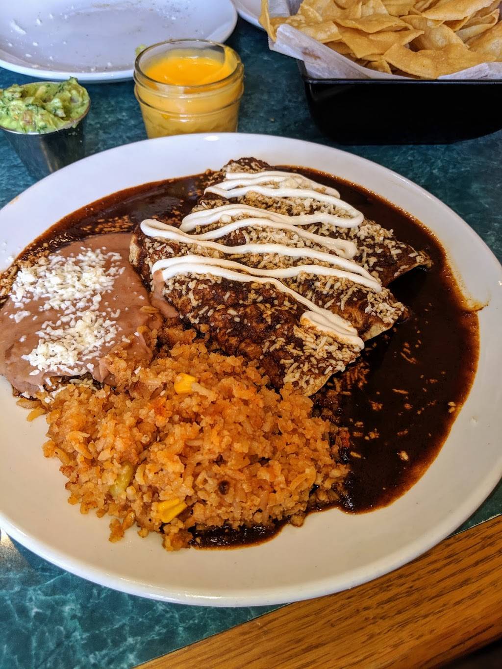 Las Flores LLC | restaurant | 203 S Main St, Eaton Rapids, MI 48827, USA | 5178031799 OR +1 517-803-1799