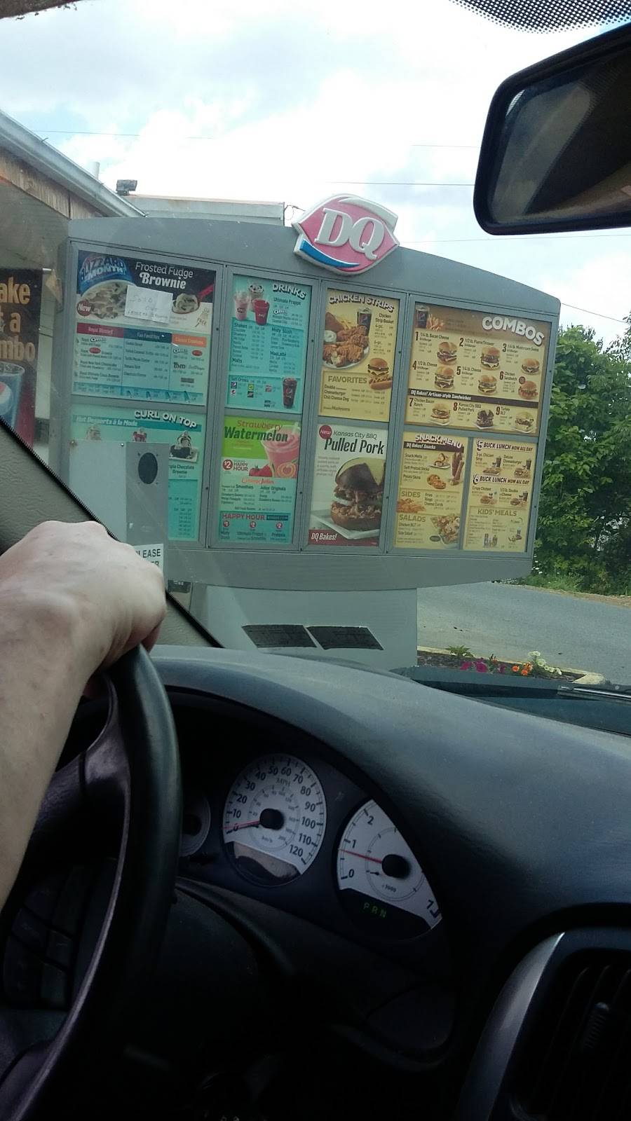 Dairy Queen | restaurant | 2026 William Penn Ave, Johnstown, PA 15909, USA | 8143224511 OR +1 814-322-4511