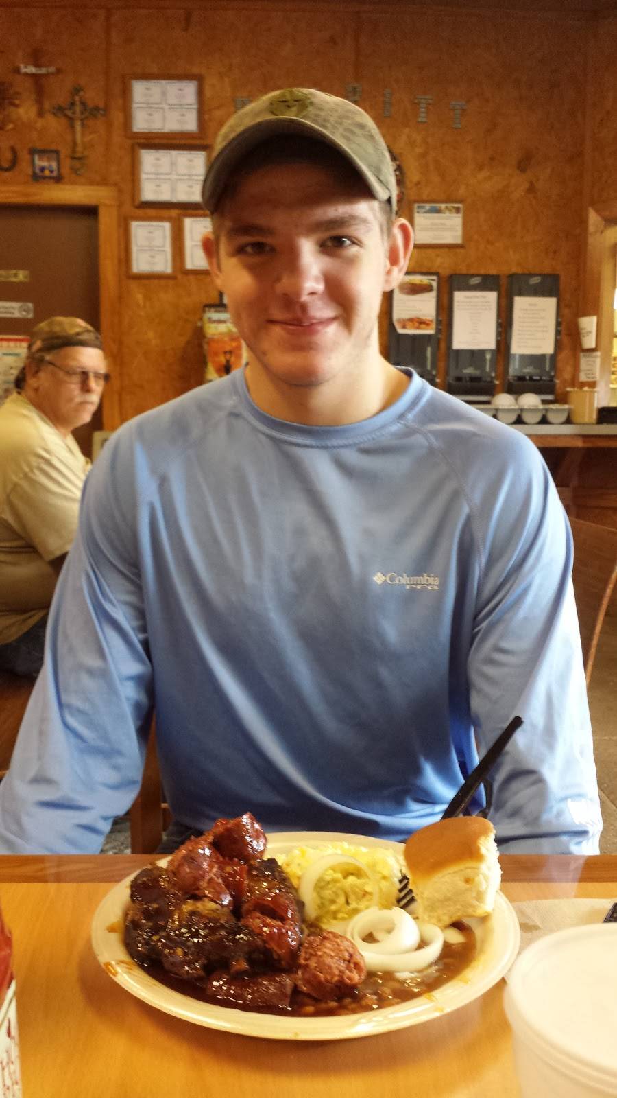 The Bar-B-Q Pitt | restaurant | 11861 US-69, Warren, TX 77664, USA | 4095472203 OR +1 409-547-2203