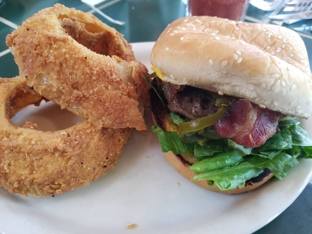 Grins Restaurant | restaurant | 802 N LBJ Dr, San Marcos, TX 78666, USA | 5122659410 OR +1 512-265-9410