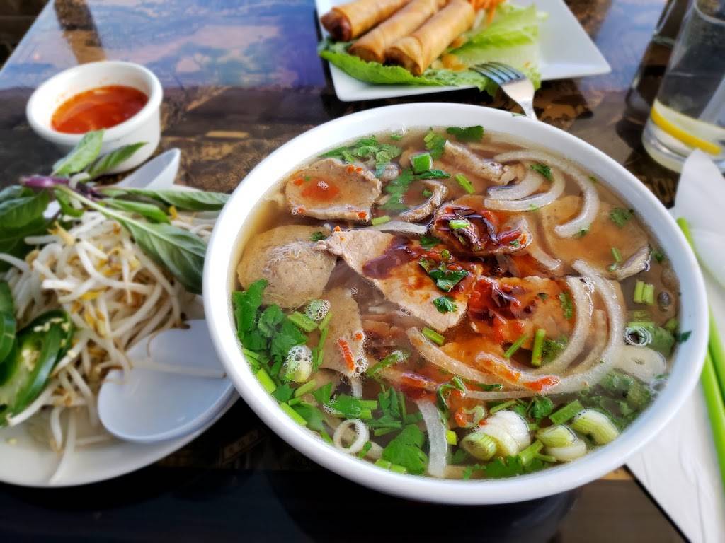 Pho Linh Vietnamese Grill | restaurant | 9100 Central Ave SE, Albuquerque, NM 87123, USA | 5052663368 OR +1 505-266-3368