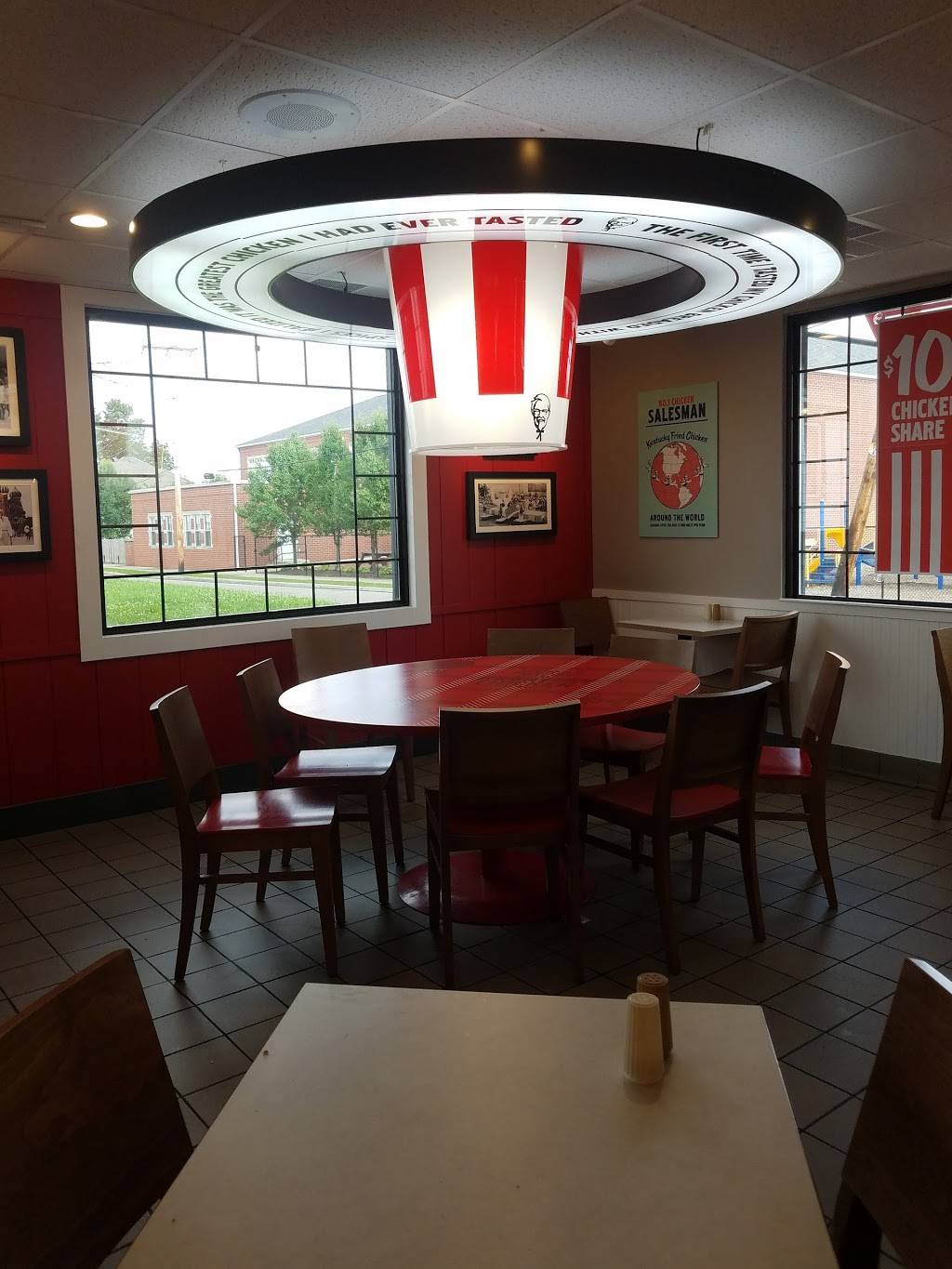 KFC | restaurant | 38 N Cedar St, Newark, OH 43055, USA | 7403455175 OR +1 740-345-5175