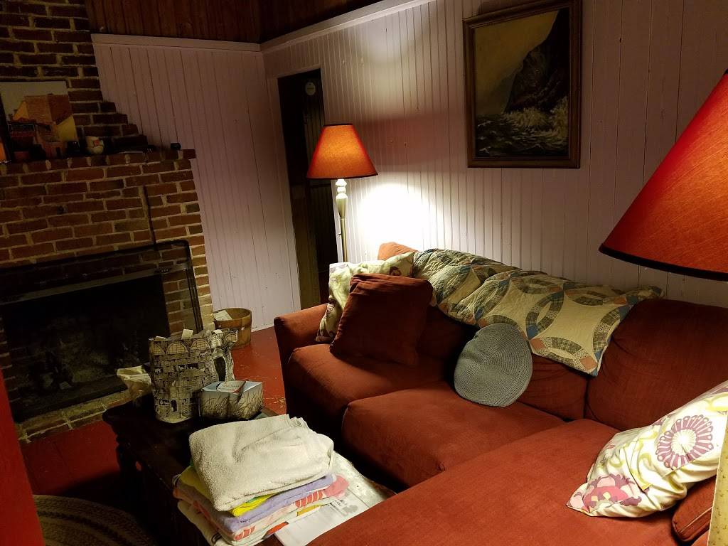 Loch Lyme Lodge, B&B and Cabins | restaurant | 70 Orford Rd, Lyme, NH 03768, USA | 6037952141 OR +1 603-795-2141