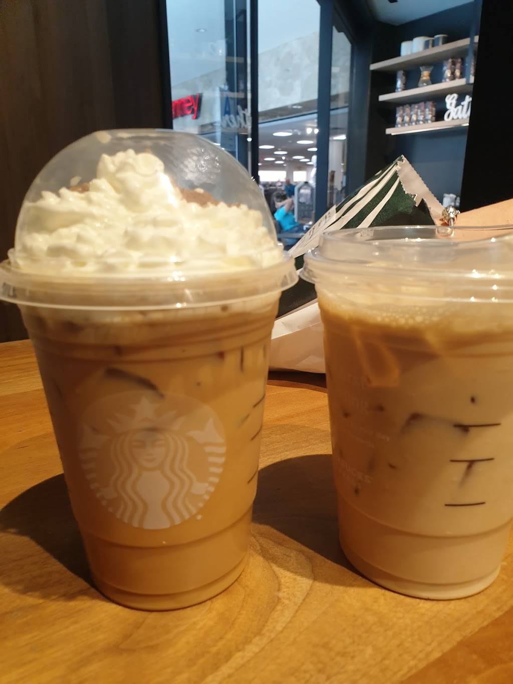 Starbucks | cafe | 9301 Tampa Ave, Northridge, CA 91324, USA | 8187734628 OR +1 818-773-4628