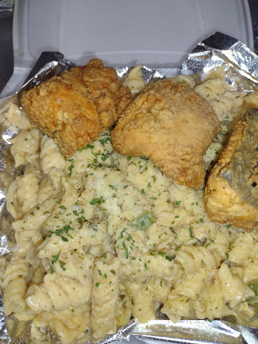 A TASTE OF BIG BOI S | restaurant | 5701 Yadkin Rd #144, Fayetteville, NC 28303, USA | 9108498999 OR +1 910-849-8999