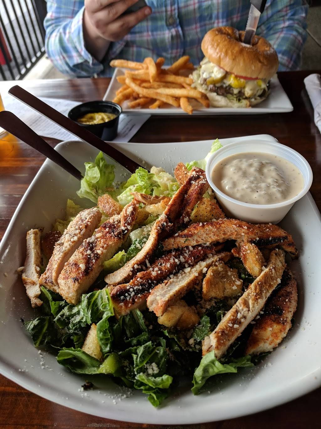 Dads Pub & Grub | restaurant | 4320 Northern Pike, Monroeville, PA 15146, USA | 4128565666 OR +1 412-856-5666