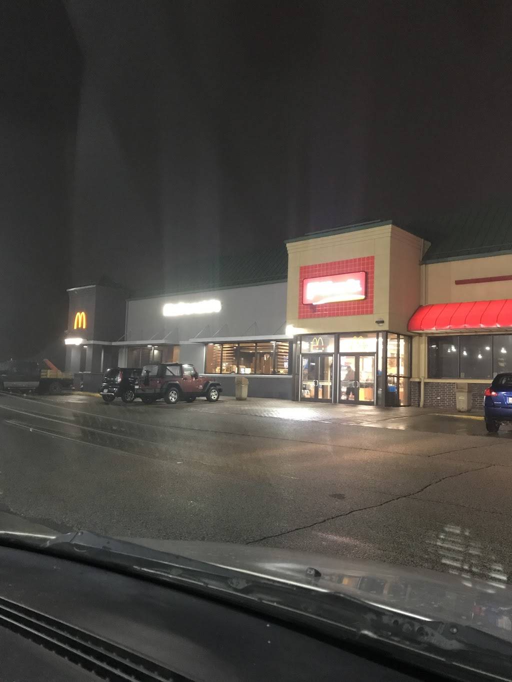 Pilot Travel Center | restaurant | 243 Melton Rd, Burns Harbor, IN 46304, USA | 2197875705 OR +1 219-787-5705