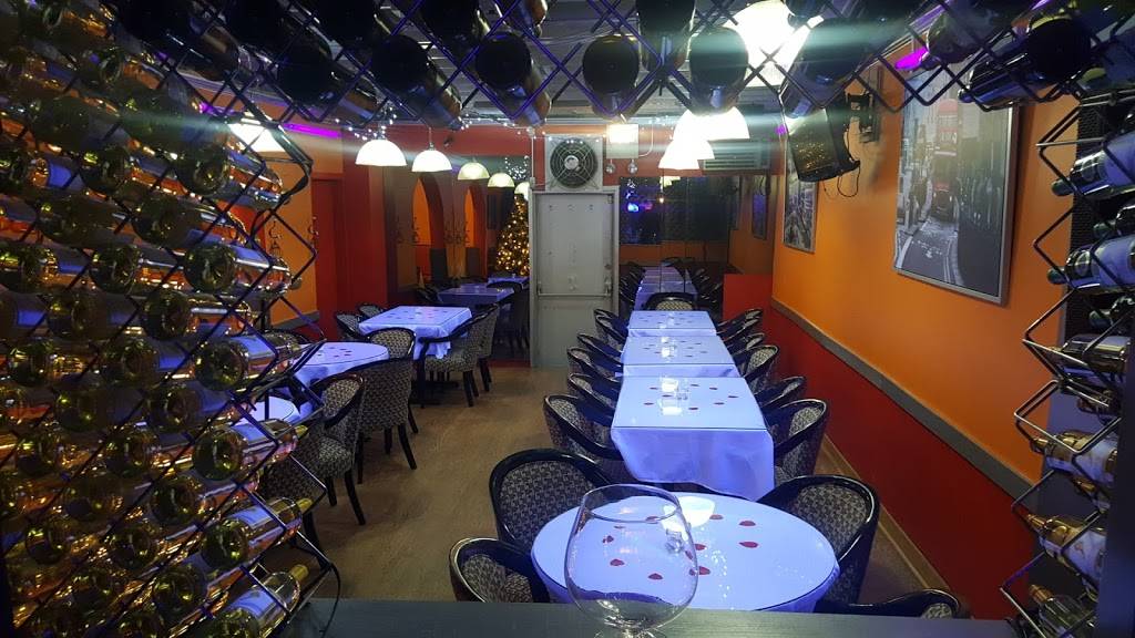 Restaurant The Café | restaurant | 5115 N Lincoln Ave, Chicago, IL 60625, USA | 7732755025 OR +1 773-275-5025