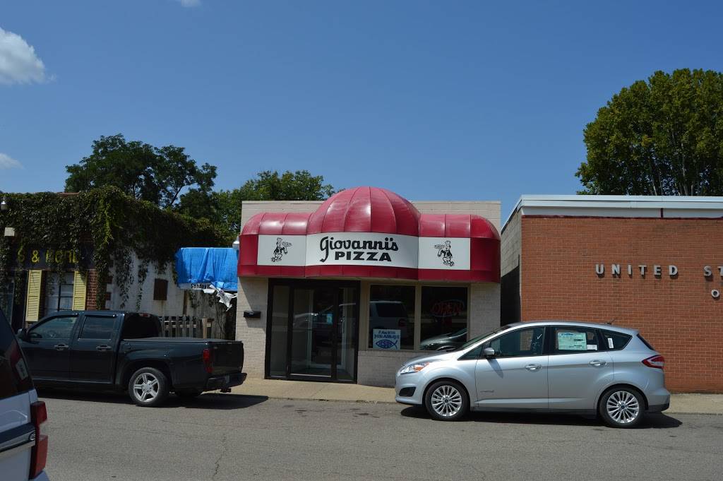 Giovannis Pizza | restaurant | 103 Railroad St, Oak Hill, OH 45656, USA | 7406823314 OR +1 740-682-3314