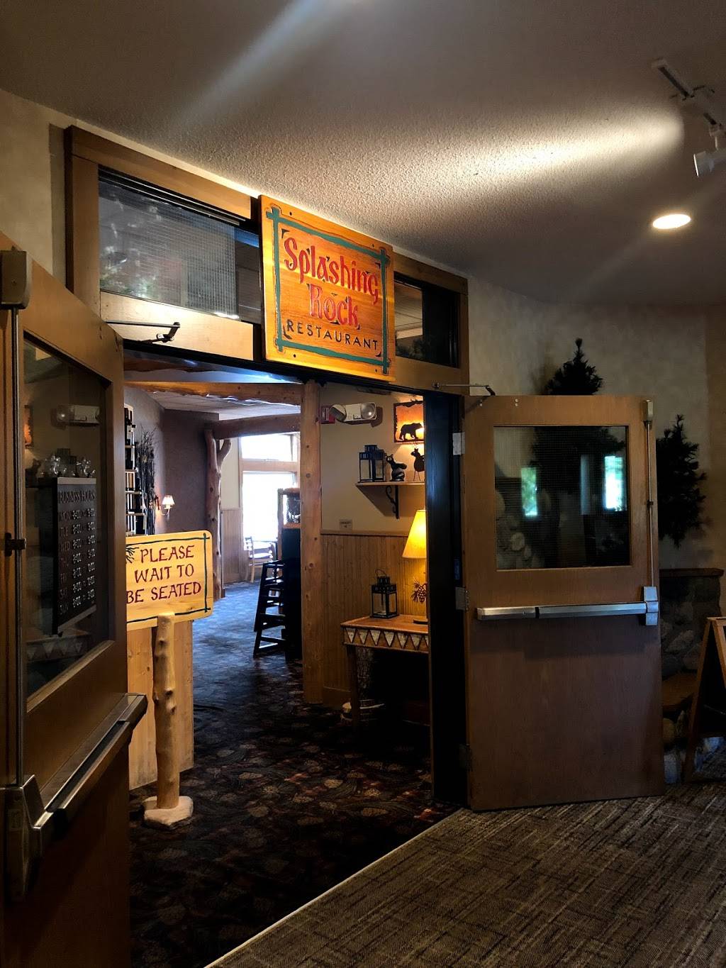 Grand Superior Grill | restaurant | 2826 MN-61, Two Harbors, MN 55616, USA | 2188343796 OR +1 218-834-3796