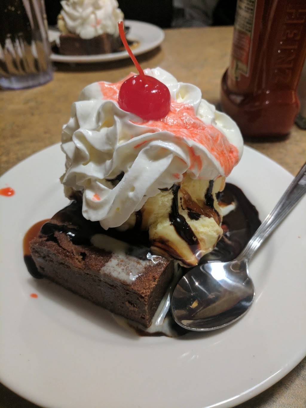 Swiss Chalet | restaurant | 9950 Airport Rd, Brampton, ON L6S 0C5, Canada | 9057897022 OR +1 905-789-7022