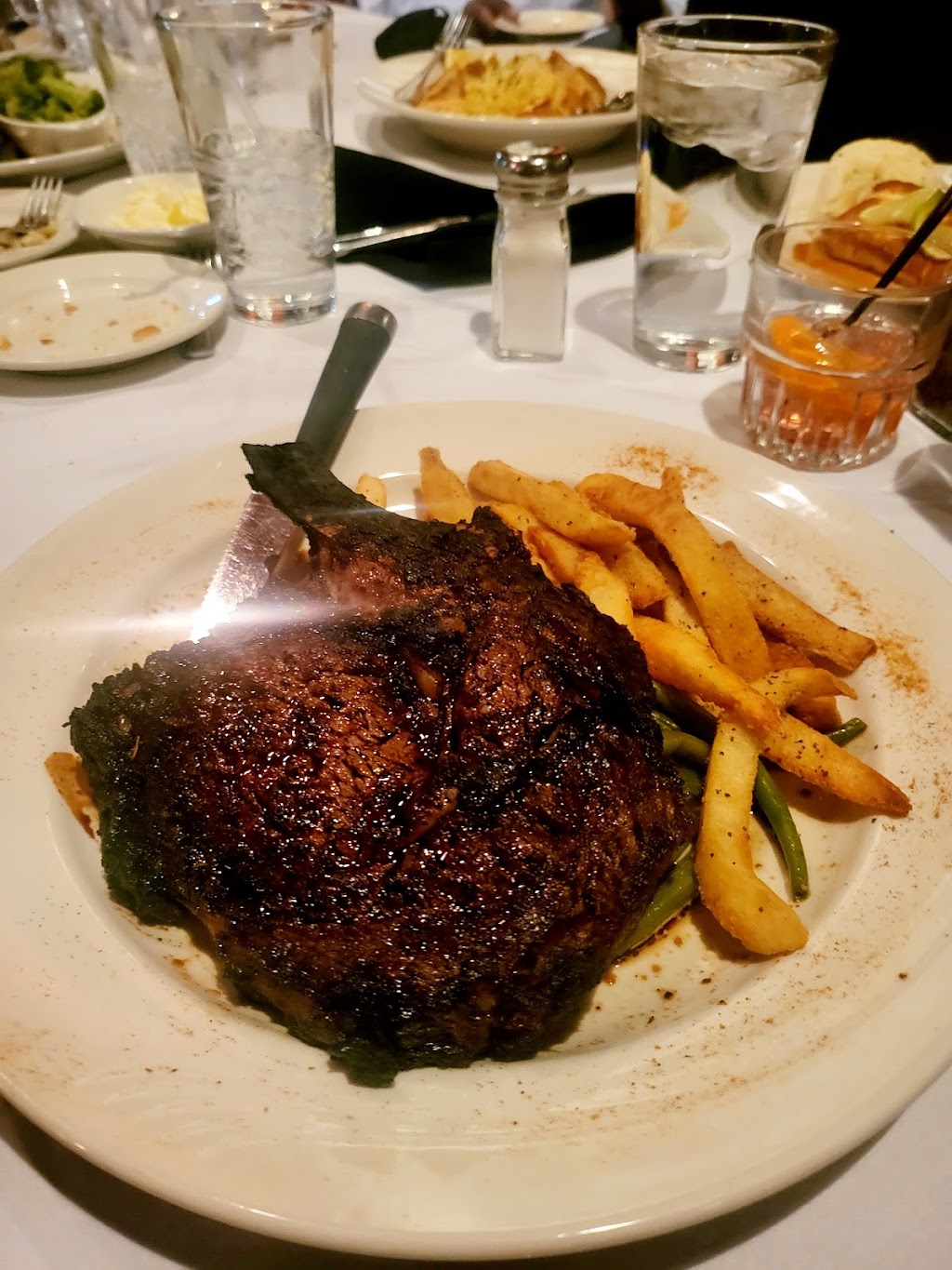Sonny Williams Steak Room | restaurant | 500 President Clinton Ave #1, Little Rock, AR 72201, USA | 5013242999 OR +1 501-324-2999