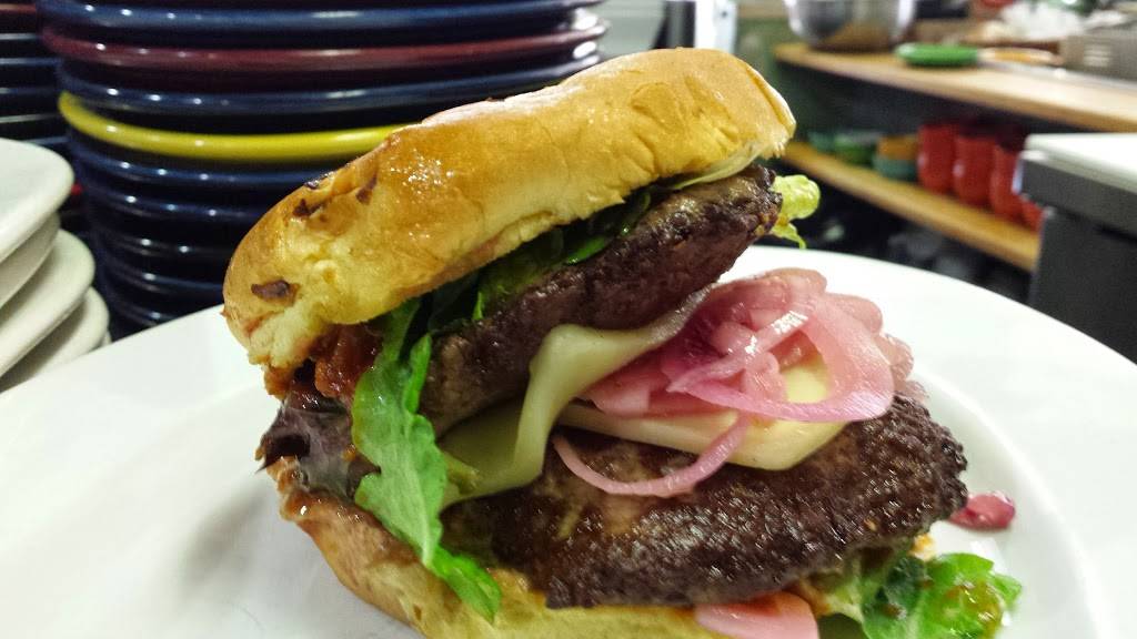 Legends Eatery | restaurant | 500 E North Ave, Pittsburgh, PA 15212, USA | 4123218000 OR +1 412-321-8000