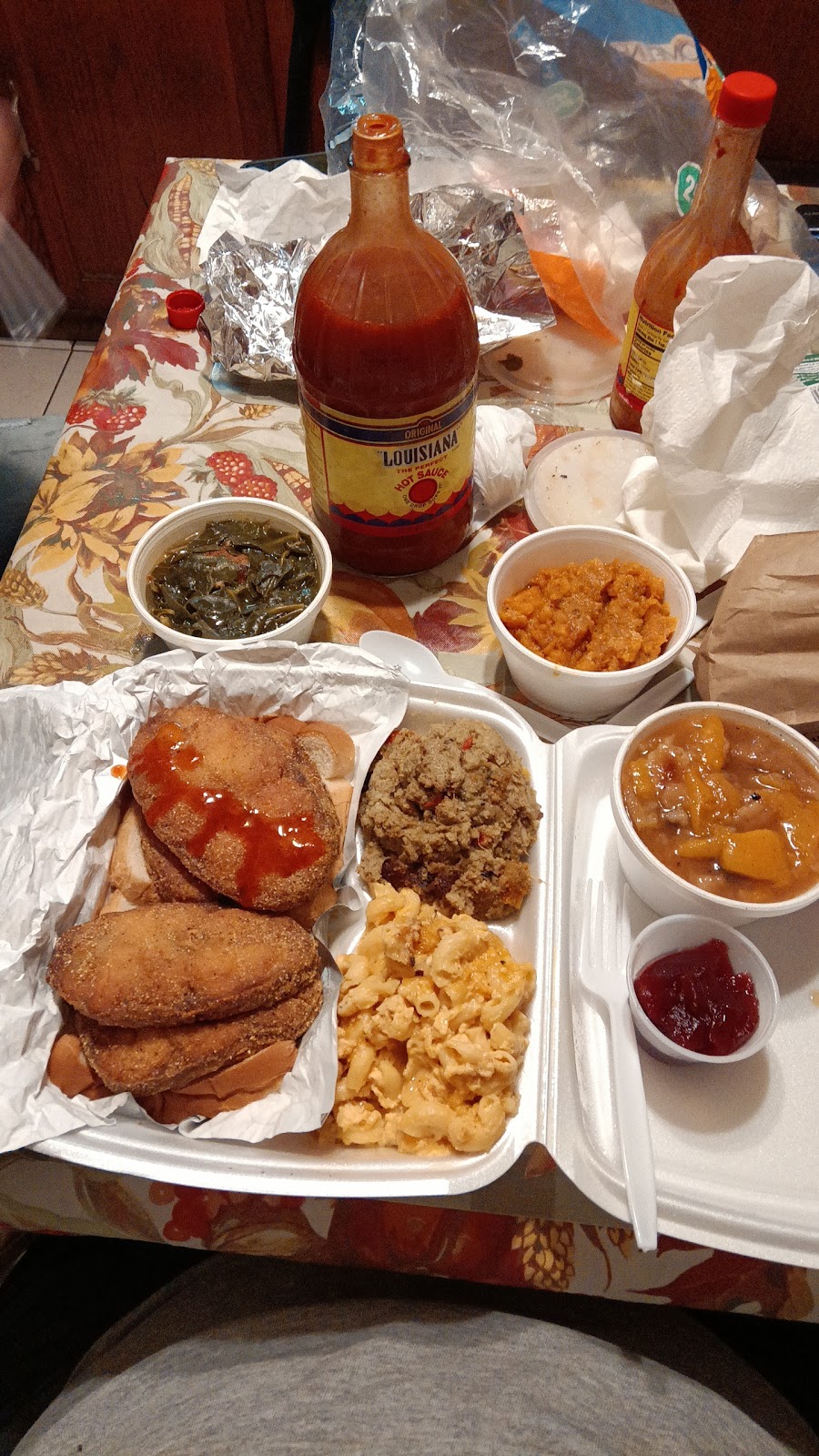 Mama Ruth’s Soulfood | restaurant | 5965 W Chicago Ave, Chicago, IL 60651, USA | 7738875530 OR +1 773-887-5530