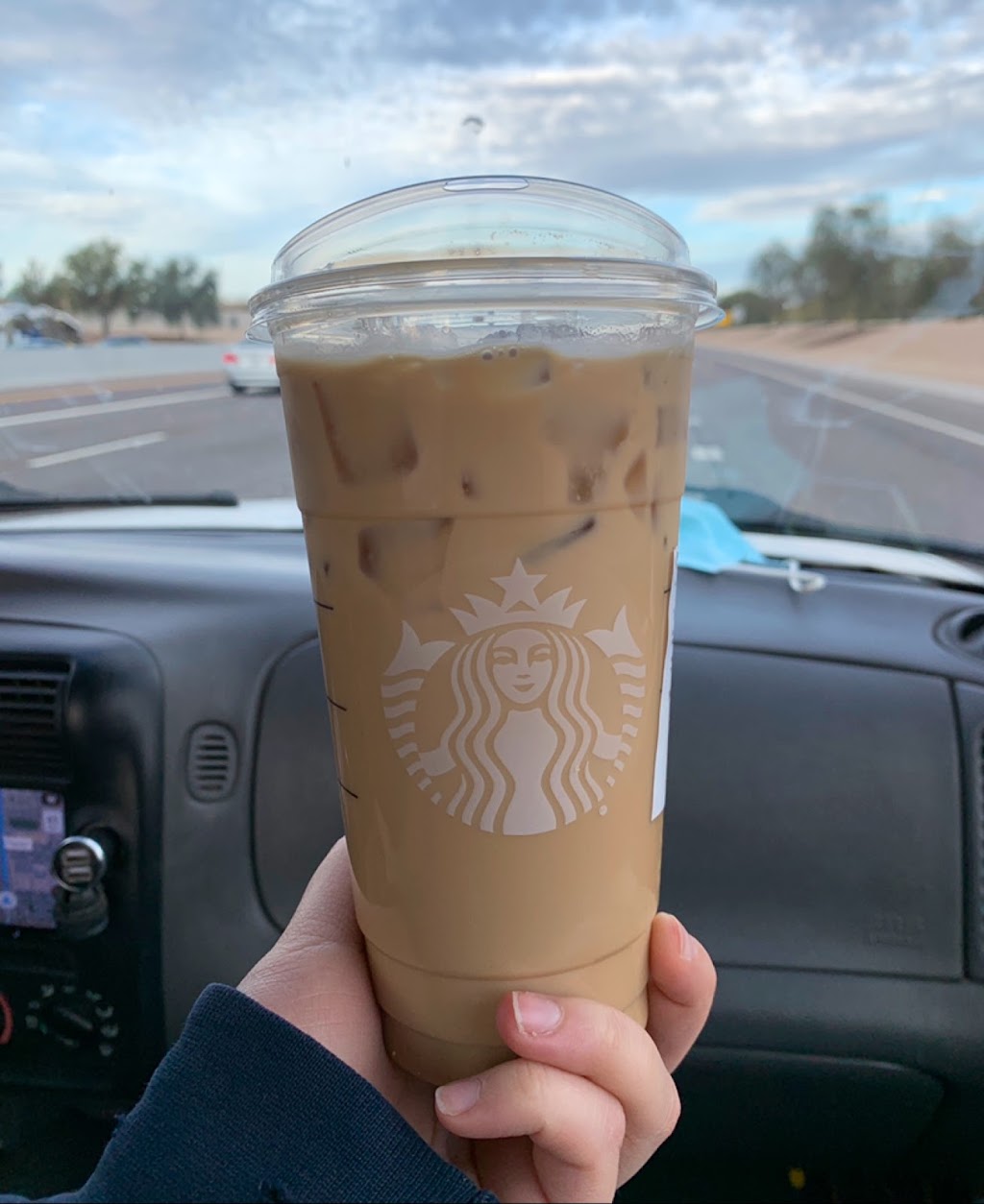 Starbucks | cafe | 1395 S Arizona Ave, Chandler, AZ 85286, USA | 4808572410 OR +1 480-857-2410