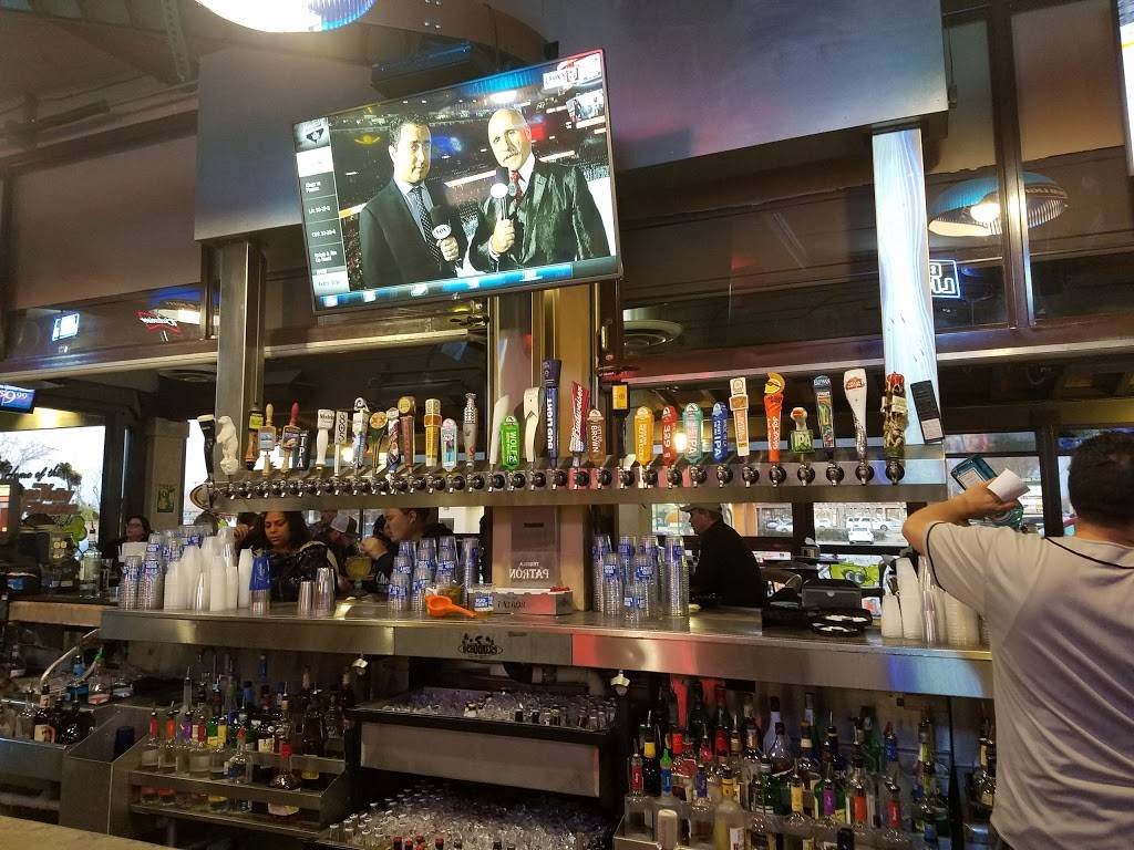 Schooners Patio Grille | restaurant | 2797 W Ave L, Lancaster, CA 93536, USA | 6619430800 OR +1 661-943-0800