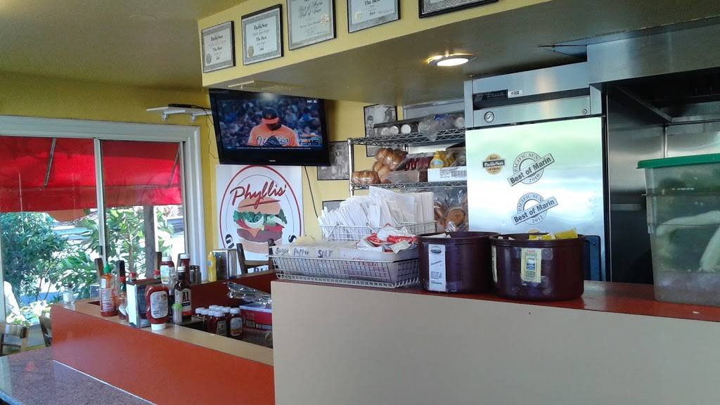 Phyllis Giant Burgers | restaurant | 2202 4th St, San Rafael, CA 94901, USA | 4154560866 OR +1 415-456-0866