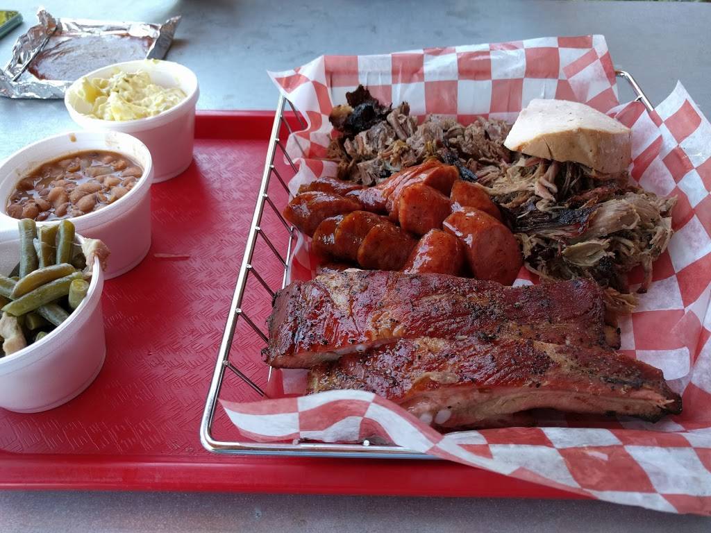 Harts Firehouse BBQ | restaurant | 1799 US-281, Lampasas, TX 76550, USA | 5125568787 OR +1 512-556-8787
